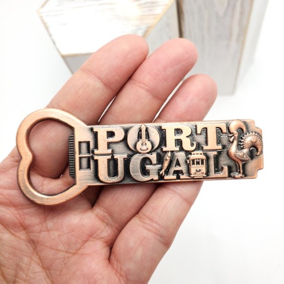 Small Portugal Bronze Bottle Opener Fridge Magnet Souvenir Barcelos Rooster 3D‎ - Picture 3 of 3